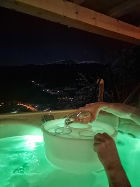 Molden 1 - Med Jacuzzi! Lejlighed Luster Eksteriør billede